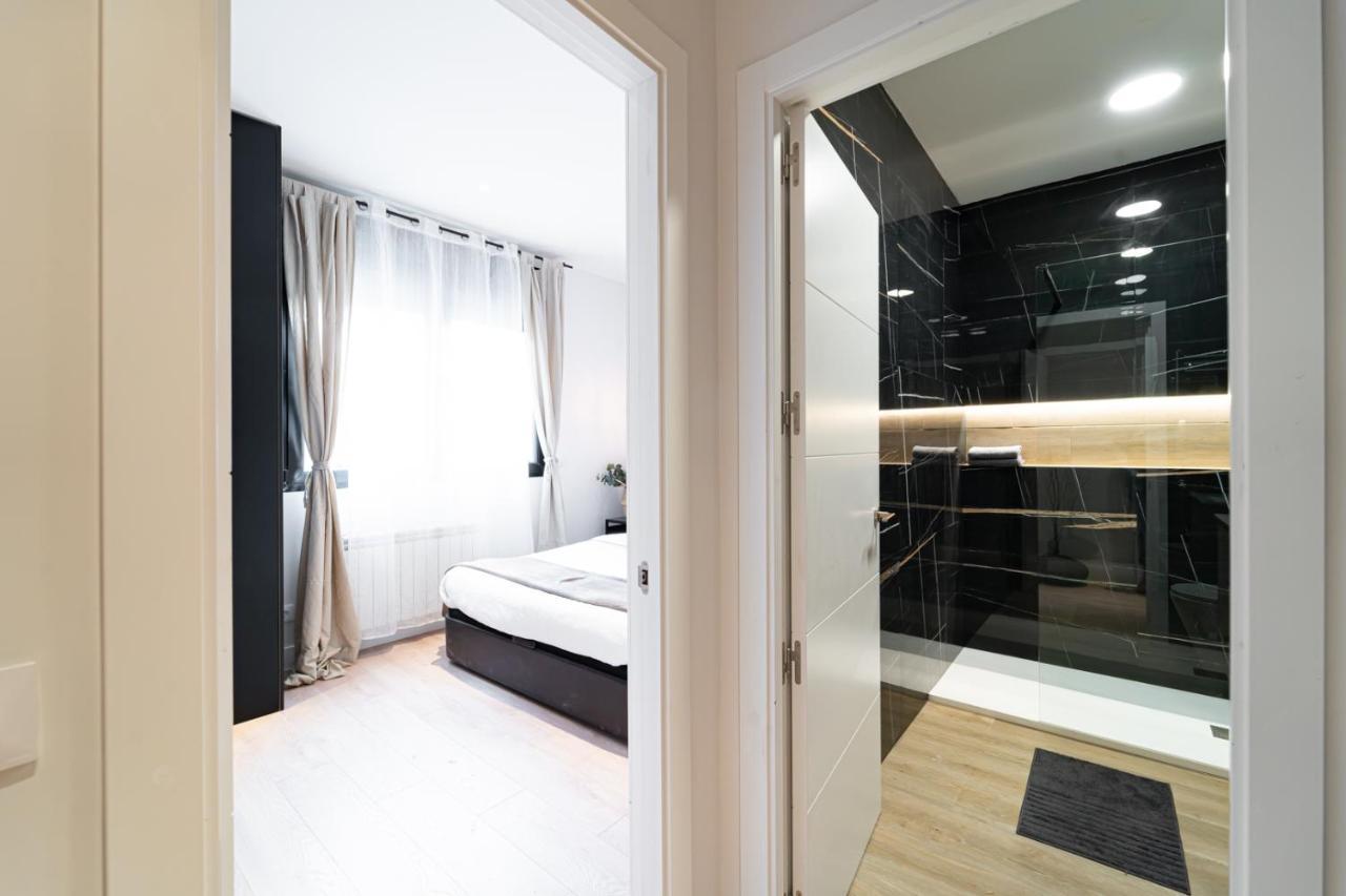 Edsam Madrid Apartments Black Exterior photo